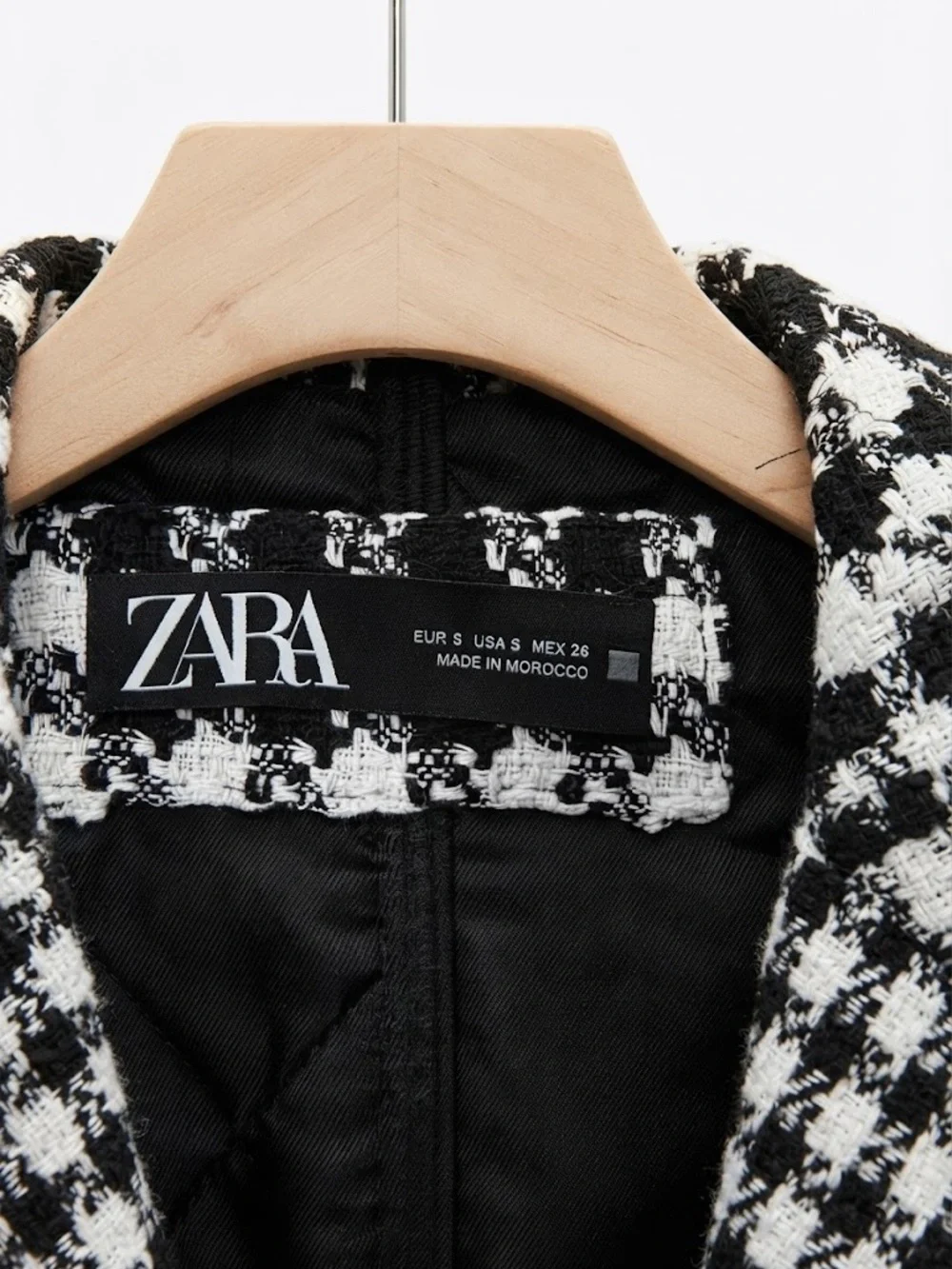 Zara Black & White Houndstooth Quilted Jacket - Size